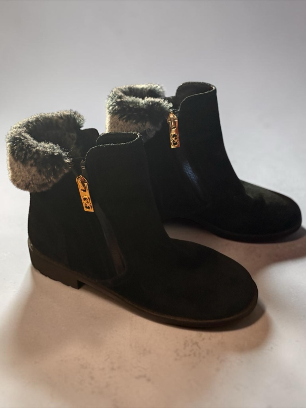 Cole Haan Black Suede faux fur cuff Ankle Boots gold zip Sz 6B